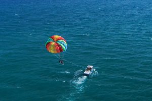 Parasailing 32